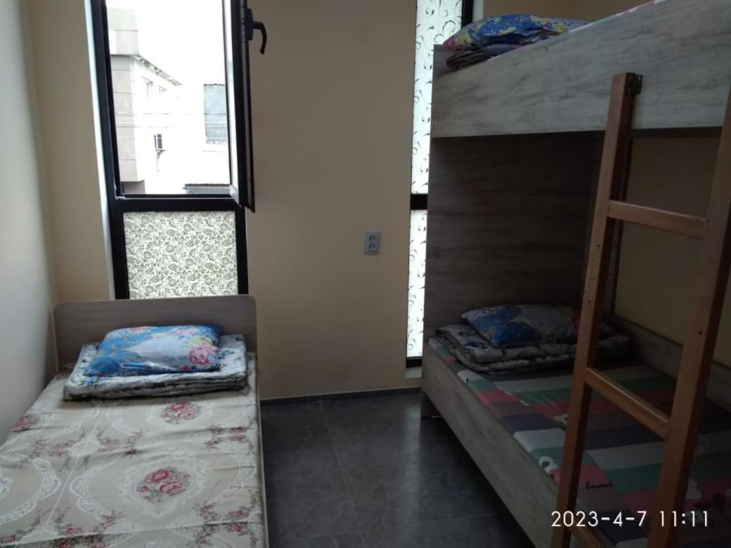 Tastaq Hostel Алмати Екстер'єр фото